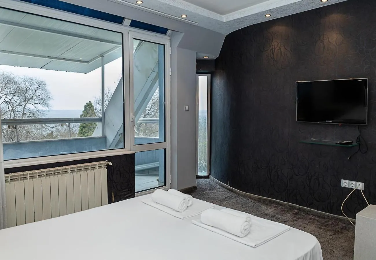 3Bd Maisonette With Sea Views - Next To Sea Garden By Flat Mаnаger ヴァルナ 0*,  ブルガリア
